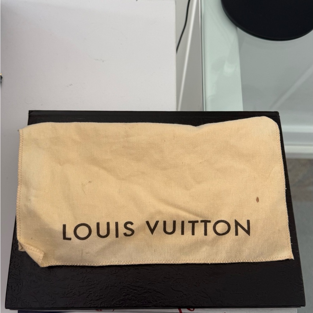 Louis Vuitton Clutch Wallet - Picture 2 of 3